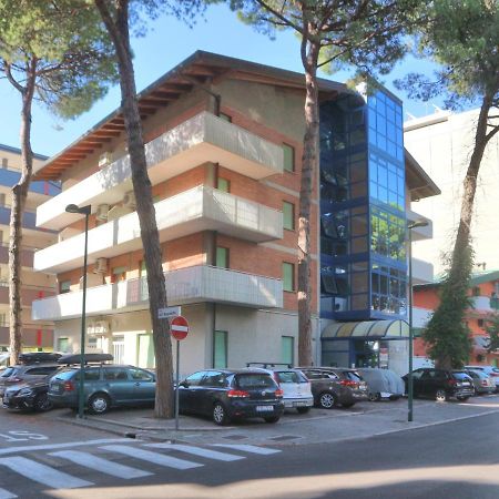 Elena Apartment Линяно Сабиадоро Екстериор снимка