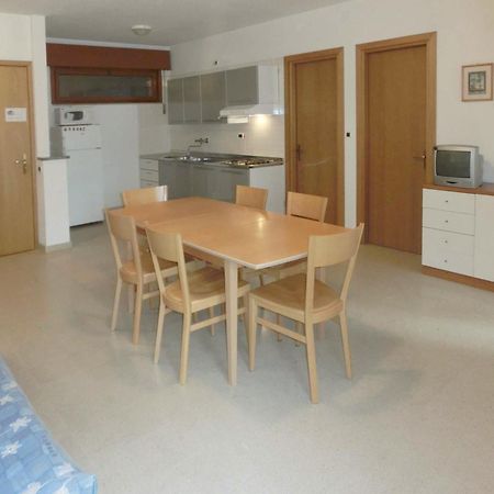 Elena Apartment Линяно Сабиадоро Екстериор снимка