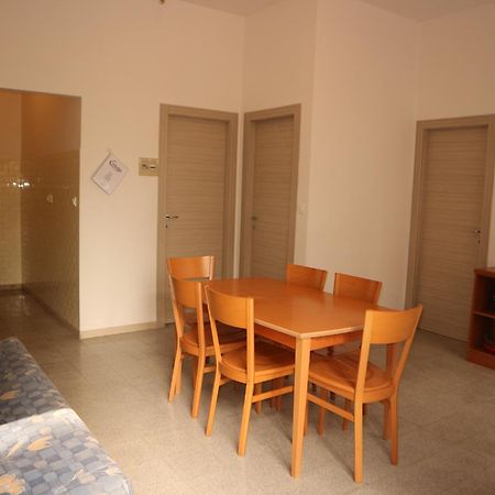 Elena Apartment Линяно Сабиадоро Екстериор снимка
