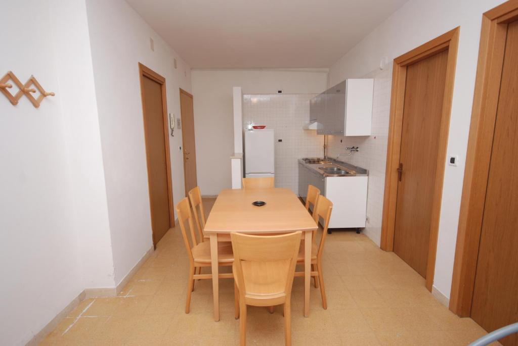 Elena Apartment Линяно Сабиадоро Стая снимка