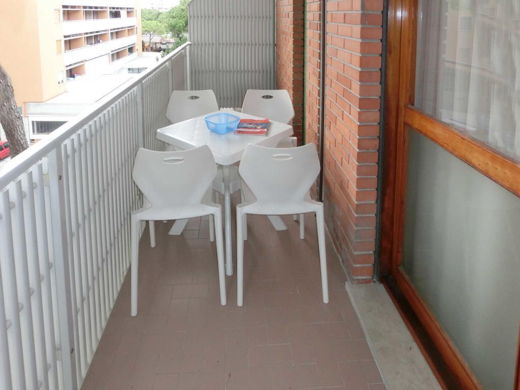 Elena Apartment Линяно Сабиадоро Екстериор снимка